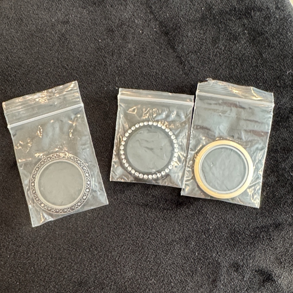 Origami Owl 3 Large Twist Top Locket 30$
